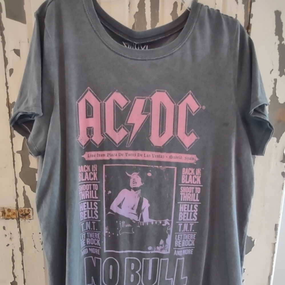 AC DC, Gray Torrid Size 2